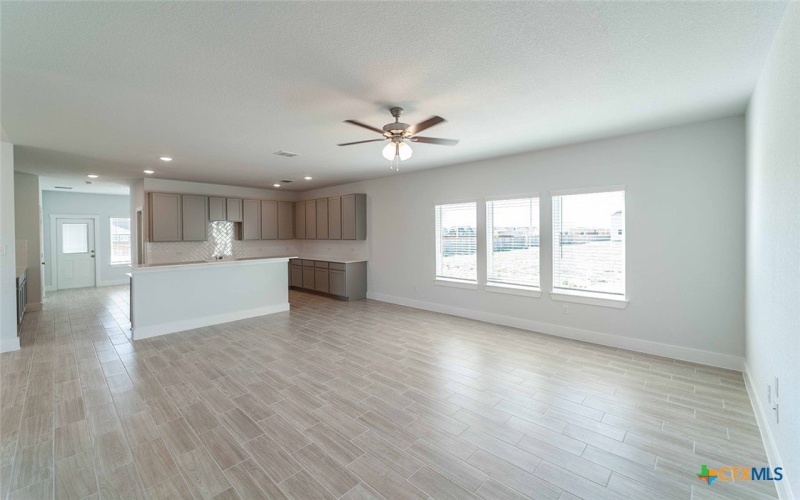 513 Lina Way, Seguin, TX 78155, 3 Bedrooms Bedrooms, ,2 BathroomsBathrooms,Residential,For Sale,513 Lina Way,556177