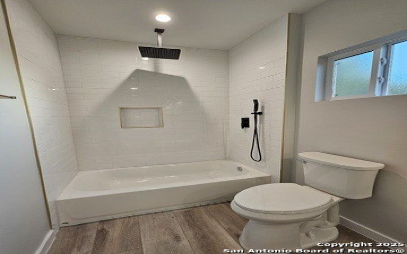 5819 lake bluff, San Antonio, TX 78222, 3 Bedrooms Bedrooms, ,2 BathroomsBathrooms,Residential,For Sale,5819 lake bluff,1867681