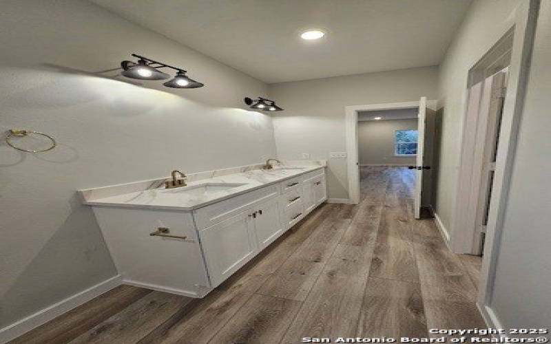5819 lake bluff, San Antonio, TX 78222, 3 Bedrooms Bedrooms, ,2 BathroomsBathrooms,Residential,For Sale,5819 lake bluff,1867681