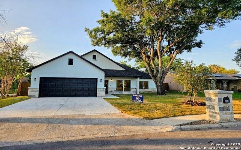 5819 lake bluff, San Antonio, TX 78222, 3 Bedrooms Bedrooms, ,2 BathroomsBathrooms,Residential,For Sale,5819 lake bluff,1867681