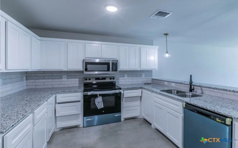 214 N Sparks Street #B, Belton, TX 76513, 3 Habitaciones Habitaciones , ,2 BañosBaños,Residential Lease,En Alquiler,214 N Sparks Street,580006