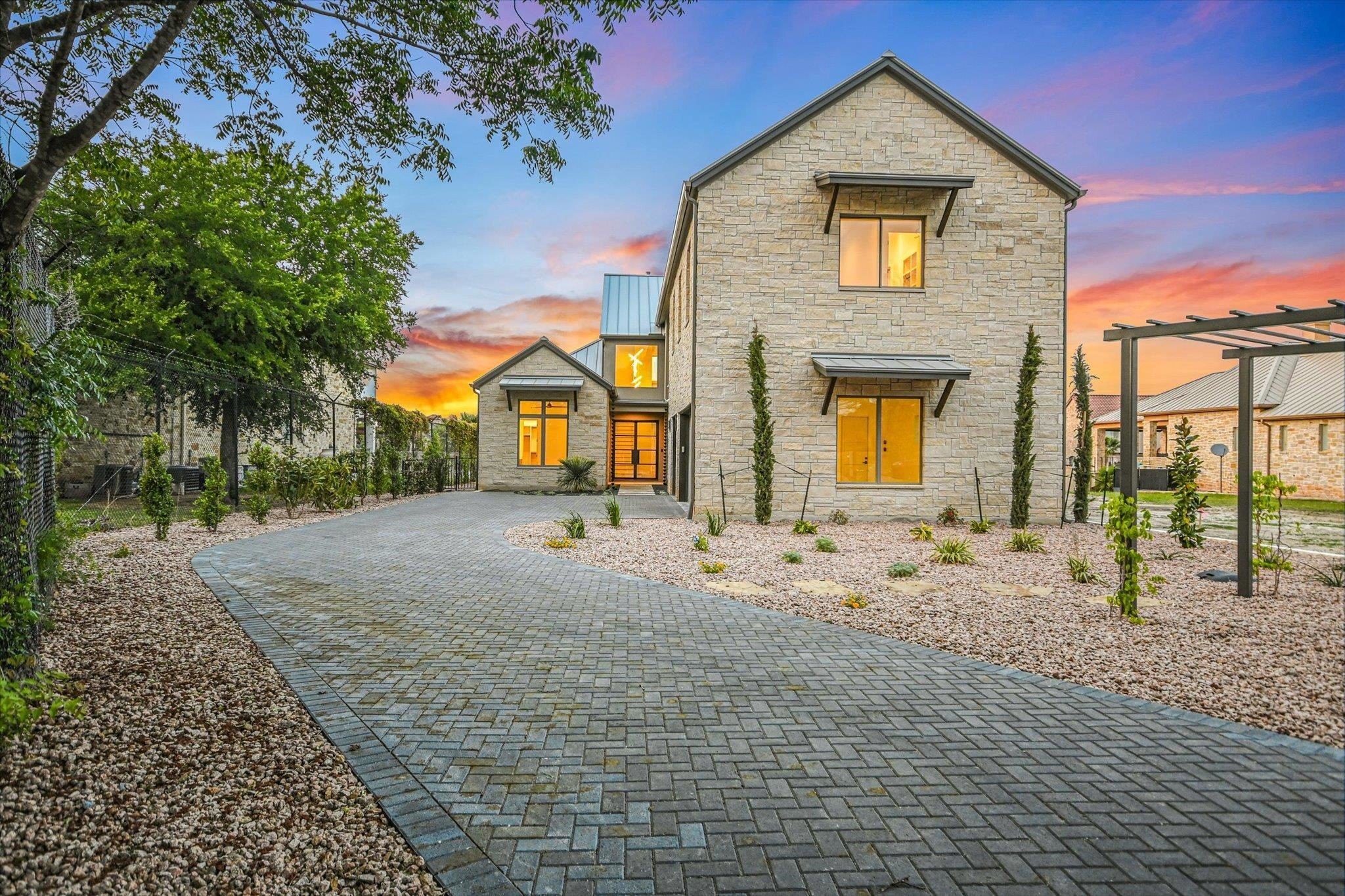 98 Wennmohs Place, Horseshoe Bay, TX 78657, 4 Bedrooms Bedrooms, ,5 BathroomsBathrooms,Residential,For Sale,98 Wennmohs Place,173400