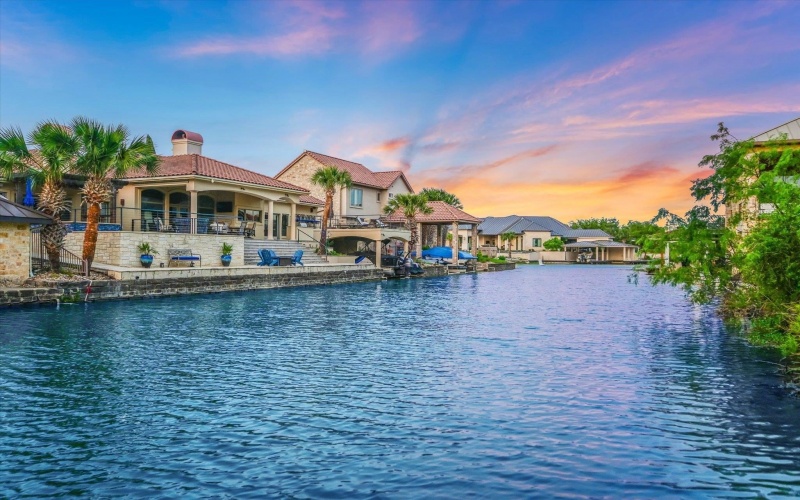 98 Wennmohs Place, Horseshoe Bay, TX 78657, 4 Bedrooms Bedrooms, ,5 BathroomsBathrooms,Residential,For Sale,98 Wennmohs Place,173400