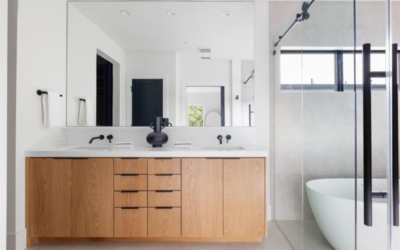 3943 Hawthorne #102, Dallas, TX 75219, 2 Habitaciones Habitaciones , ,2 BañosBaños,Residential,En Venta,3943 Hawthorne,20939137