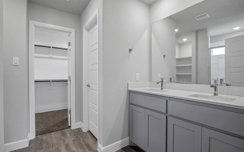 1155 KEYSTONE Drive, Granbury, TX 76048, 4 Bedrooms Bedrooms, ,2 BathroomsBathrooms,Residential,For Sale,1155 KEYSTONE Drive,20939515