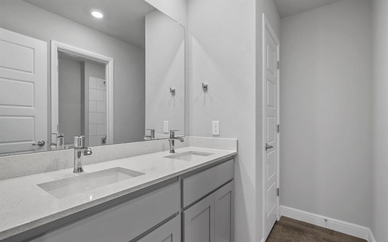1155 KEYSTONE Drive, Granbury, TX 76048, 4 Bedrooms Bedrooms, ,2 BathroomsBathrooms,Residential,For Sale,1155 KEYSTONE Drive,20939515