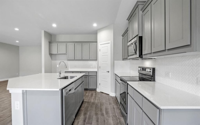 1155 KEYSTONE Drive, Granbury, TX 76048, 4 Bedrooms Bedrooms, ,2 BathroomsBathrooms,Residential,For Sale,1155 KEYSTONE Drive,20939515