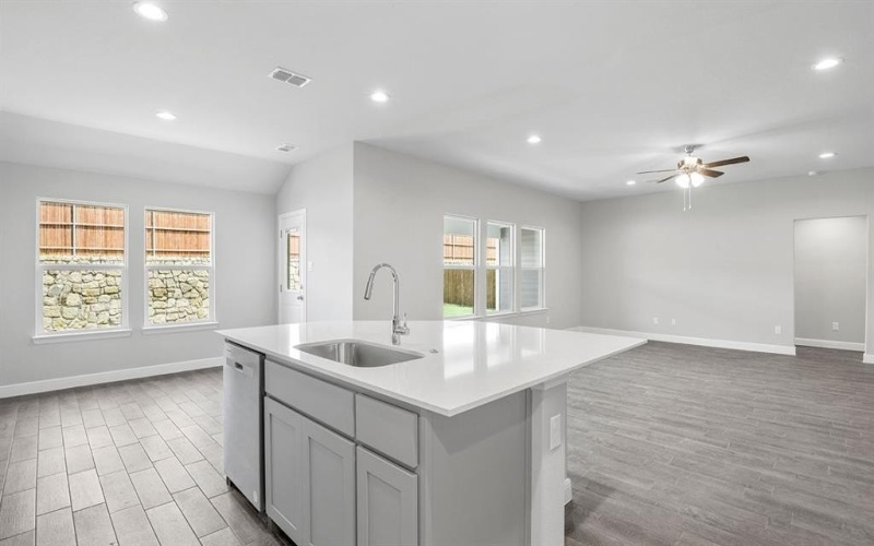 1155 KEYSTONE Drive, Granbury, TX 76048, 4 Bedrooms Bedrooms, ,2 BathroomsBathrooms,Residential,For Sale,1155 KEYSTONE Drive,20939515
