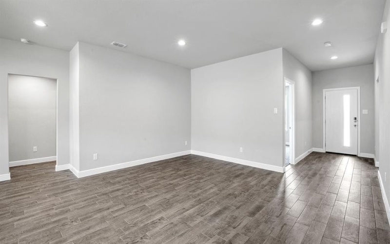 1155 KEYSTONE Drive, Granbury, TX 76048, 4 Bedrooms Bedrooms, ,2 BathroomsBathrooms,Residential,For Sale,1155 KEYSTONE Drive,20939515