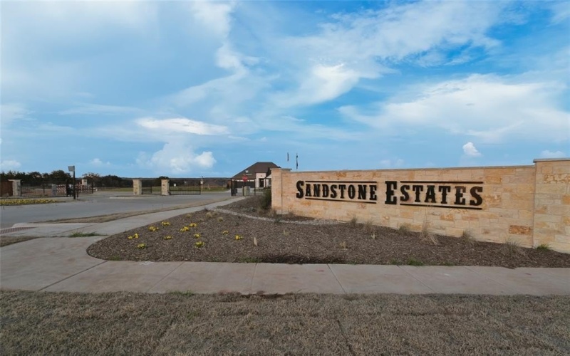 1173 KEYSTONE Drive, Granbury, TX 76048, 4 Bedrooms Bedrooms, ,2 BathroomsBathrooms,Residential,For Sale,1173 KEYSTONE Drive,20939616