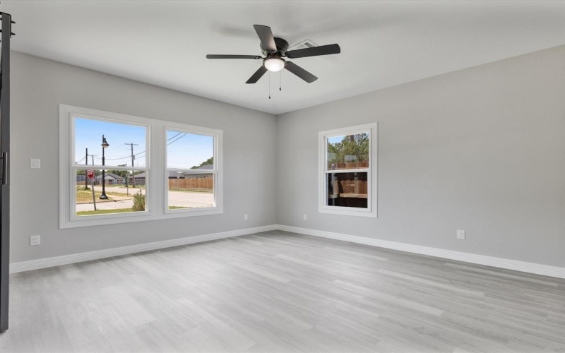 1101 Stella Street, Fort Worth, TX 76104, 3 Bedrooms Bedrooms, ,2 BathroomsBathrooms,Residential,For Sale,1101 Stella Street,20933423