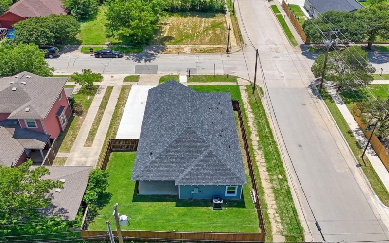 1101 Stella Street, Fort Worth, TX 76104, 3 Bedrooms Bedrooms, ,2 BathroomsBathrooms,Residential,For Sale,1101 Stella Street,20933423