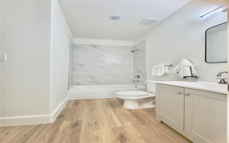3801 Carpenter Avenue, Dallas, TX 75210, 4 Bedrooms Bedrooms, ,2 BathroomsBathrooms,Residential,For Sale,3801 Carpenter Avenue,20939952