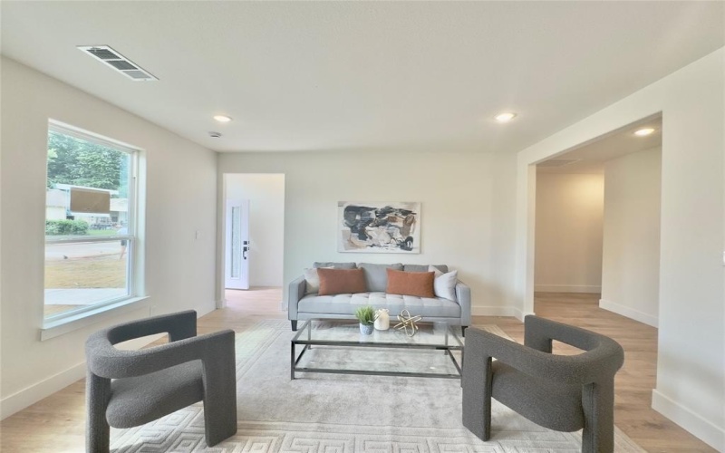3801 Carpenter Avenue, Dallas, TX 75210, 4 Bedrooms Bedrooms, ,2 BathroomsBathrooms,Residential,For Sale,3801 Carpenter Avenue,20939952