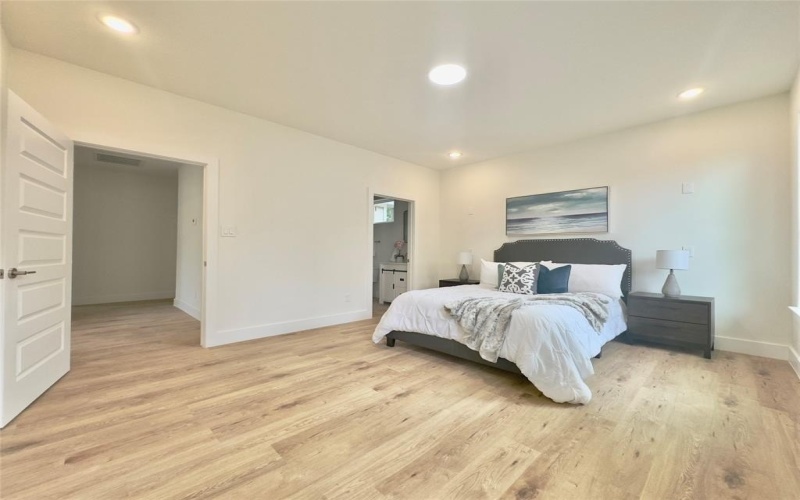 3801 Carpenter Avenue, Dallas, TX 75210, 4 Bedrooms Bedrooms, ,2 BathroomsBathrooms,Residential,For Sale,3801 Carpenter Avenue,20939952