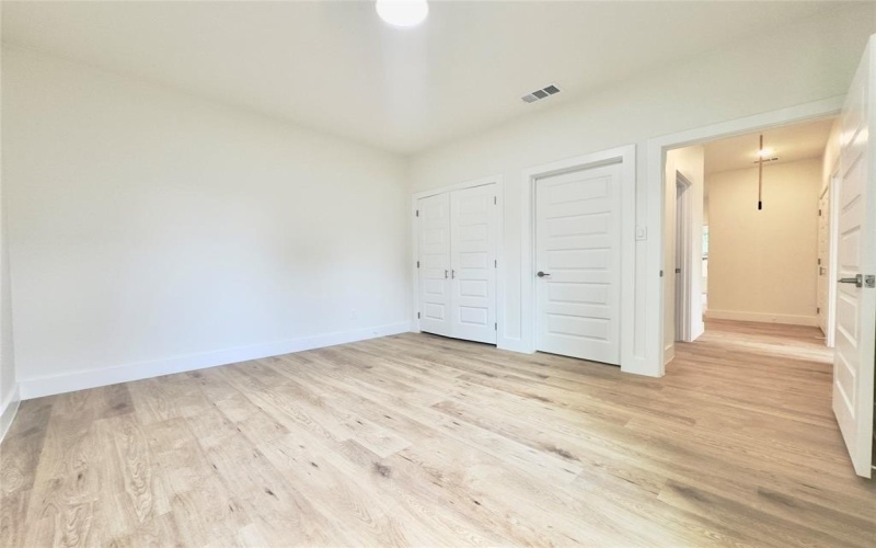 3801 Carpenter Avenue, Dallas, TX 75210, 4 Bedrooms Bedrooms, ,2 BathroomsBathrooms,Residential,For Sale,3801 Carpenter Avenue,20939952