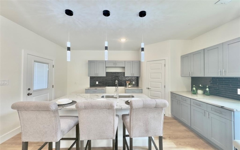 3801 Carpenter Avenue, Dallas, TX 75210, 4 Bedrooms Bedrooms, ,2 BathroomsBathrooms,Residential,For Sale,3801 Carpenter Avenue,20939952
