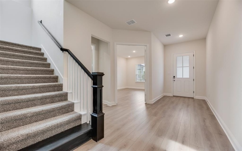 7104 Manhattan Drive, Rowlett, TX 75088, 5 Bedrooms Bedrooms, ,5 BathroomsBathrooms,Residential,For Sale,7104 Manhattan Drive,20939969