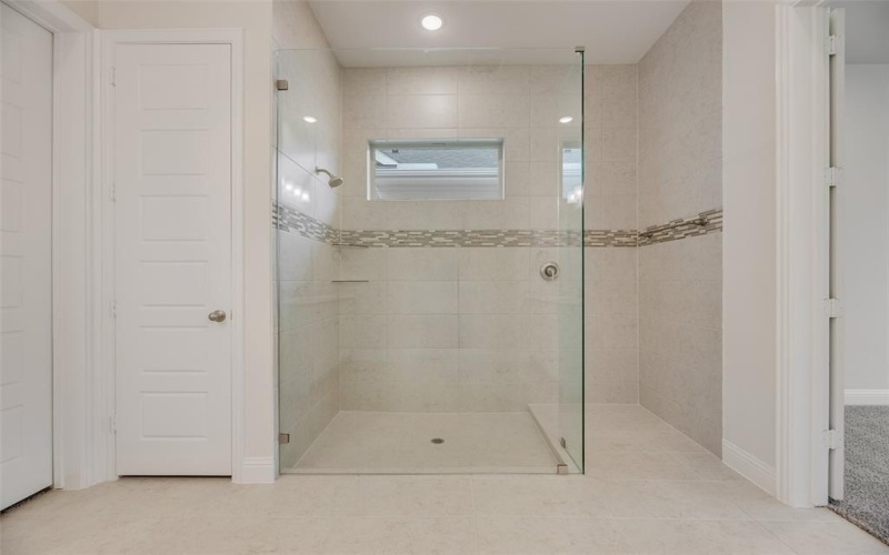 7104 Manhattan Drive, Rowlett, TX 75088, 5 Bedrooms Bedrooms, ,5 BathroomsBathrooms,Residential,For Sale,7104 Manhattan Drive,20939969