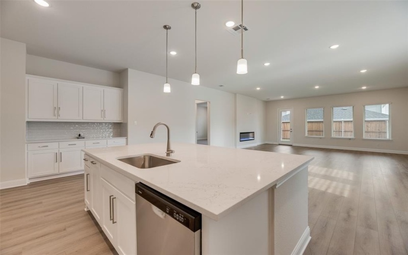 7104 Manhattan Drive, Rowlett, TX 75088, 5 Bedrooms Bedrooms, ,5 BathroomsBathrooms,Residential,For Sale,7104 Manhattan Drive,20939969