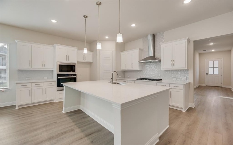 7104 Manhattan Drive, Rowlett, TX 75088, 5 Bedrooms Bedrooms, ,5 BathroomsBathrooms,Residential,For Sale,7104 Manhattan Drive,20939969