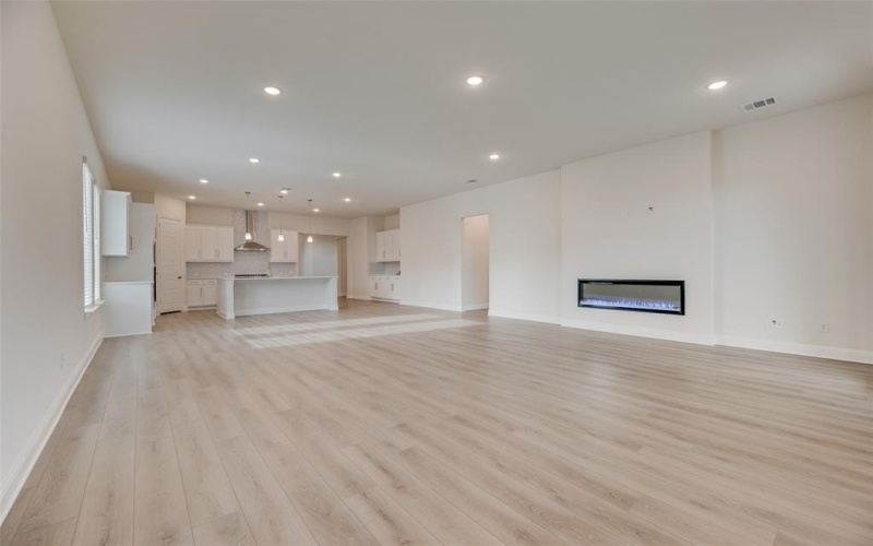 7104 Manhattan Drive, Rowlett, TX 75088, 5 Bedrooms Bedrooms, ,5 BathroomsBathrooms,Residential,For Sale,7104 Manhattan Drive,20939969
