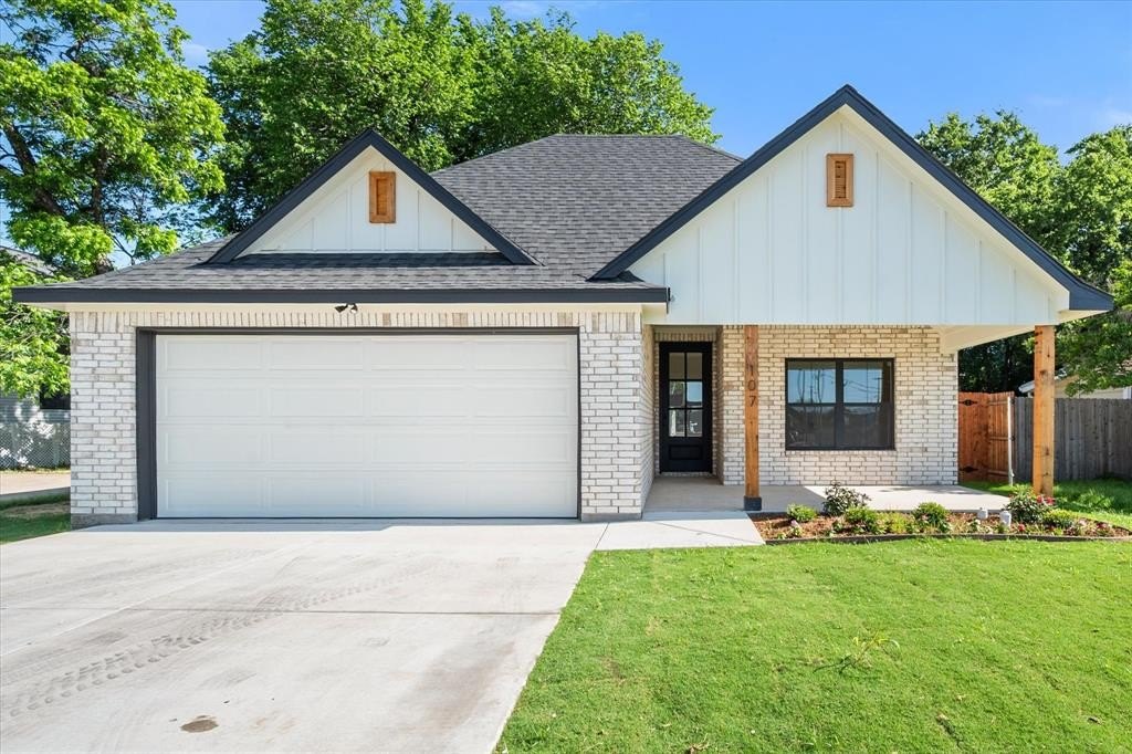 107 Eureka Street, Weatherford, TX 76086, 3 Habitaciones Habitaciones , ,2 BañosBaños,Residential,En Venta,107 Eureka Street,20939980