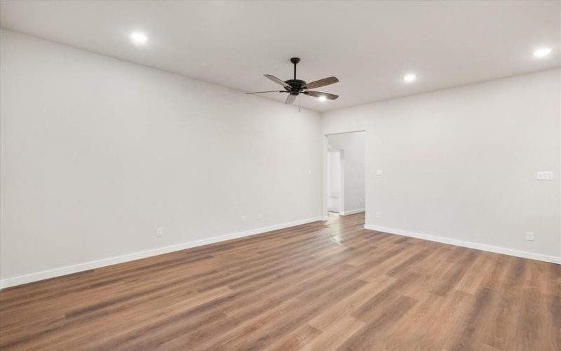 107 Eureka Street, Weatherford, TX 76086, 3 Habitaciones Habitaciones , ,2 BañosBaños,Residential,En Venta,107 Eureka Street,20939980