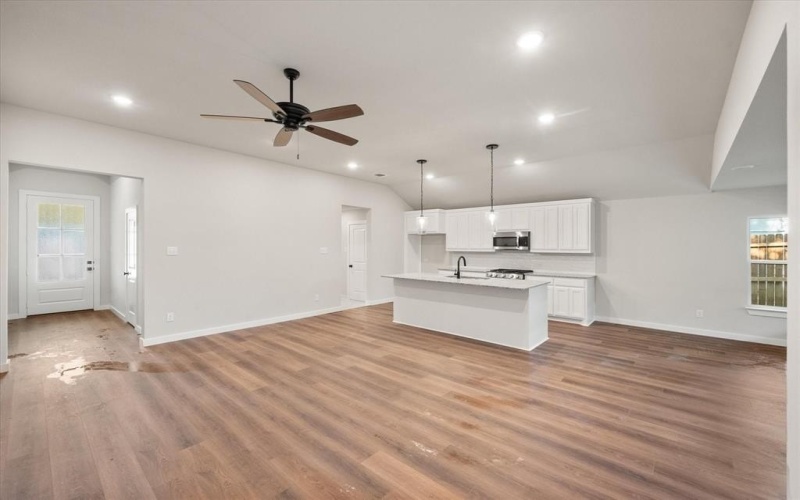 107 Eureka Street, Weatherford, TX 76086, 3 Habitaciones Habitaciones , ,2 BañosBaños,Residential,En Venta,107 Eureka Street,20939980