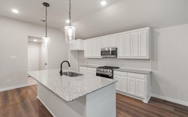 107 Eureka Street, Weatherford, TX 76086, 3 Habitaciones Habitaciones , ,2 BañosBaños,Residential,En Venta,107 Eureka Street,20939980