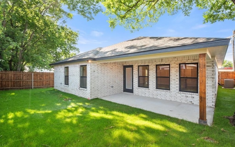107 Eureka Street, Weatherford, TX 76086, 3 Habitaciones Habitaciones , ,2 BañosBaños,Residential,En Venta,107 Eureka Street,20939980