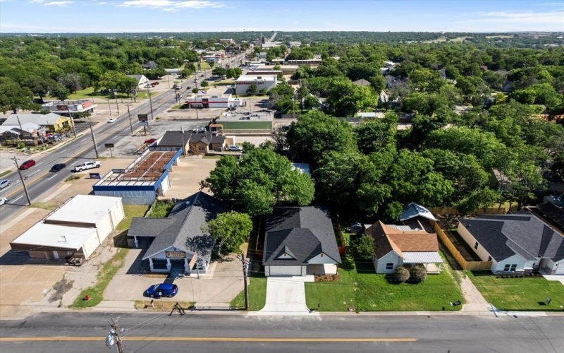 107 Eureka Street, Weatherford, TX 76086, 3 Habitaciones Habitaciones , ,2 BañosBaños,Residential,En Venta,107 Eureka Street,20939980