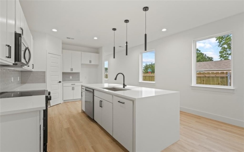 2534 Pennsylvania Avenue, Dallas, TX 75215, 3 Bedrooms Bedrooms, ,2 BathroomsBathrooms,Residential,For Sale,2534 Pennsylvania Avenue,20940127