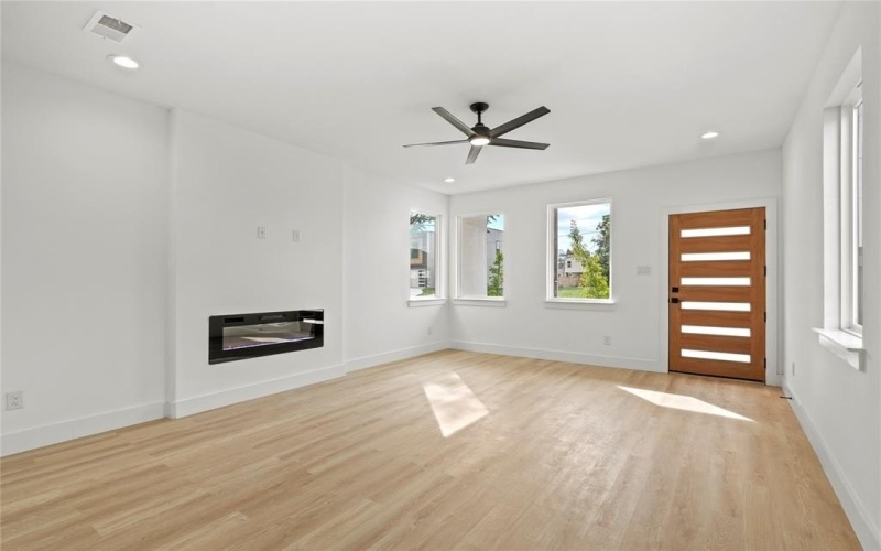 2534 Pennsylvania Avenue, Dallas, TX 75215, 3 Bedrooms Bedrooms, ,2 BathroomsBathrooms,Residential,For Sale,2534 Pennsylvania Avenue,20940127