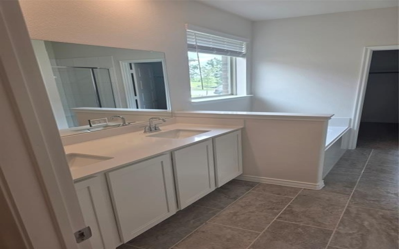 6973 COTHRUM Lane, Garland, TX 75043, 4 Bedrooms Bedrooms, ,3 BathroomsBathrooms,Residential Lease,For Rent,6973 COTHRUM Lane,20940200