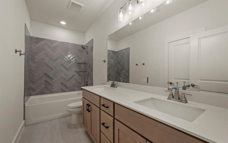 2512 Red Tailed Hawk Lane, McKinney, TX 75071, 3 Habitaciones Habitaciones , ,2 BañosBaños,Residential,En Venta,2512 Red Tailed Hawk Lane,20940302