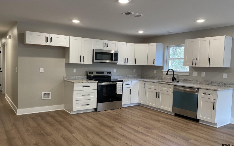 518 Post Oak Dr, Bullard, TX 75757, 3 Habitaciones Habitaciones , ,2 BañosBaños,Residential,En Venta,518 Post Oak Dr,25007548