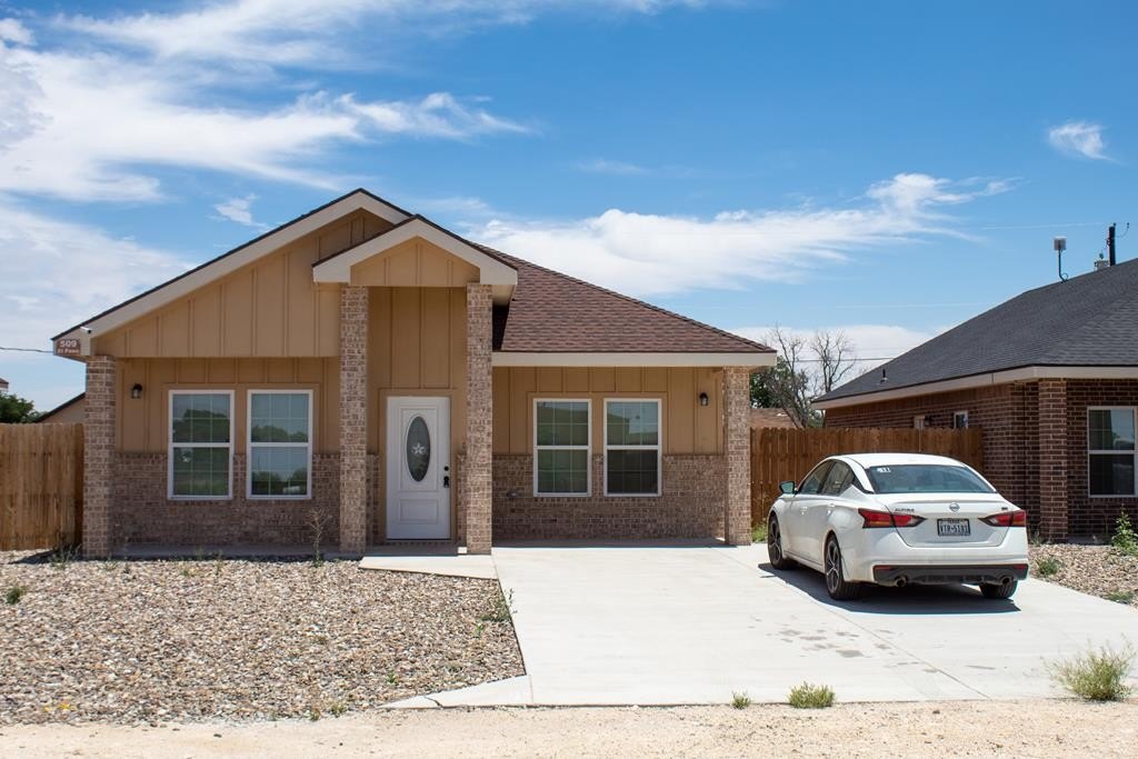 509 El Paso, Wickett, TX 79788, 3 Bedrooms Bedrooms, ,2 BathroomsBathrooms,Residential,For Sale,509 El Paso,160285