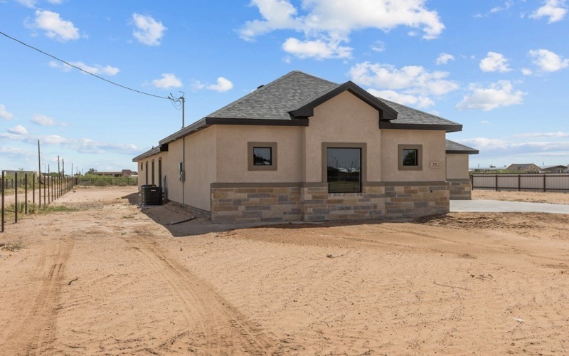 926 N Navajo Ave, Odessa, TX 79763, 4 Bedrooms Bedrooms, ,5 BathroomsBathrooms,Residential,For Sale,926 N Navajo Ave,160288