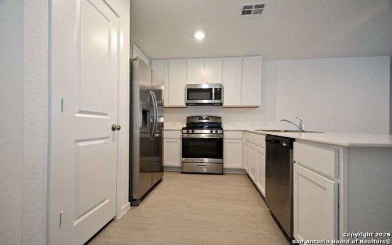 3636 Moon Hill, New Braunfels, TX 78132, 3 Bedrooms Bedrooms, ,2 BathroomsBathrooms,Residential Lease,For Rent,3636 Moon Hill,1868030