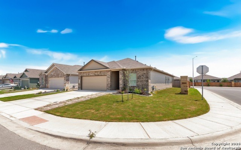 5903 Geronimo, Seguin, TX 78155, 4 Bedrooms Bedrooms, ,3 BathroomsBathrooms,Residential,For Sale,5903 Geronimo,1868086