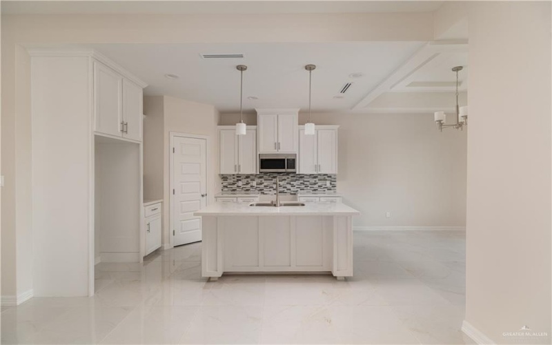 3216 E Alexa Street, Edinburg, TX 78542, 3 Bedrooms Bedrooms, ,2 BathroomsBathrooms,Residential,For Sale,3216 E Alexa Street,471701