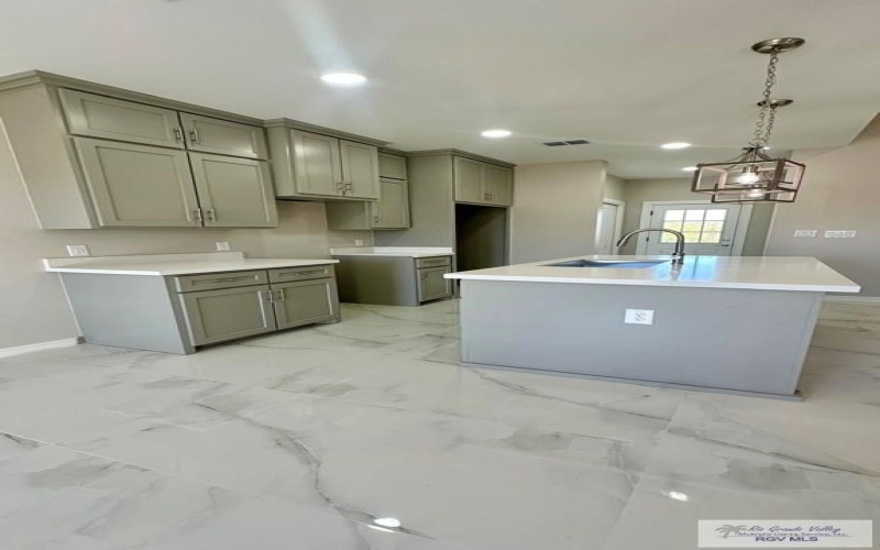 2817 ARI DR, BROWNSVILLE, TX 78526, 3 Bedrooms Bedrooms, ,2 BathroomsBathrooms,Residential,For Sale,2817 ARI DR,29762516