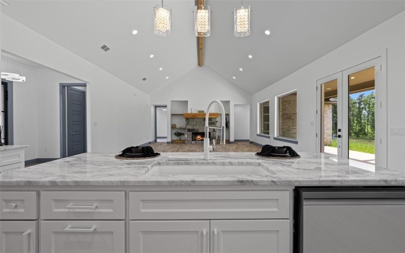 275 Cottonwood Circle, Longview, TX 75605, 4 Habitaciones Habitaciones , ,3 BañosBaños,Residential,En Venta,275 Cottonwood Circle,20930356