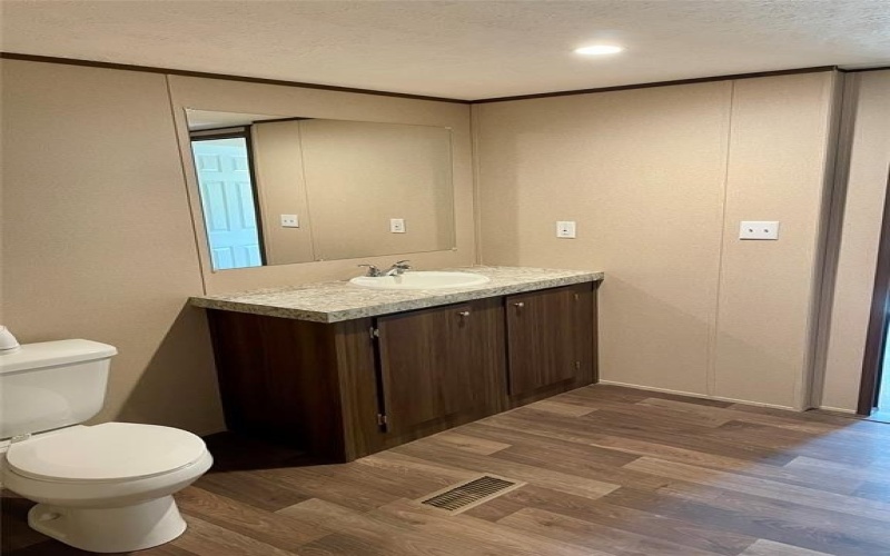 6032 Texas Trail, Granbury, TX 76048, 4 Bedrooms Bedrooms, ,2 BathroomsBathrooms,Residential,For Sale,6032 Texas Trail,20940843