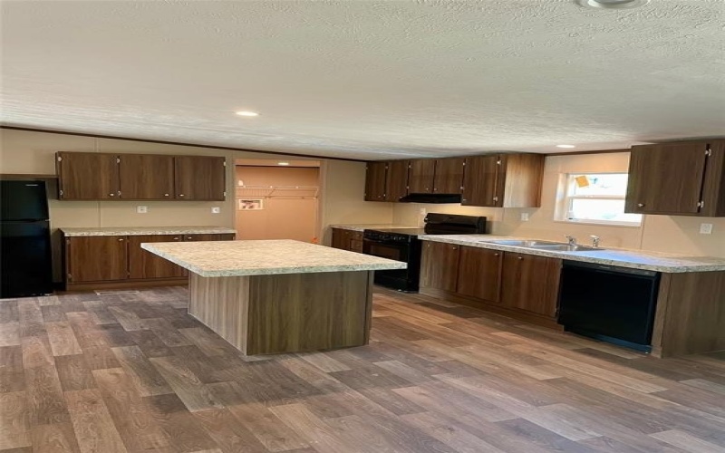 6032 Texas Trail, Granbury, TX 76048, 4 Bedrooms Bedrooms, ,2 BathroomsBathrooms,Residential,For Sale,6032 Texas Trail,20940843