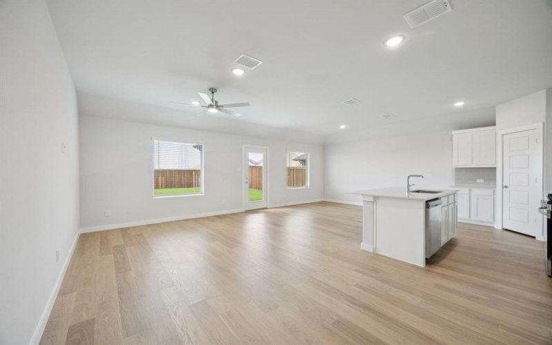 240 Lockhart Street, Greenville, TX 75402, 3 Habitaciones Habitaciones , ,2 BañosBaños,Residential,En Venta,240 Lockhart Street,20940874
