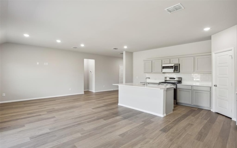 240 Lockhart Street, Greenville, TX 75402, 3 Habitaciones Habitaciones , ,2 BañosBaños,Residential,En Venta,240 Lockhart Street,20940874