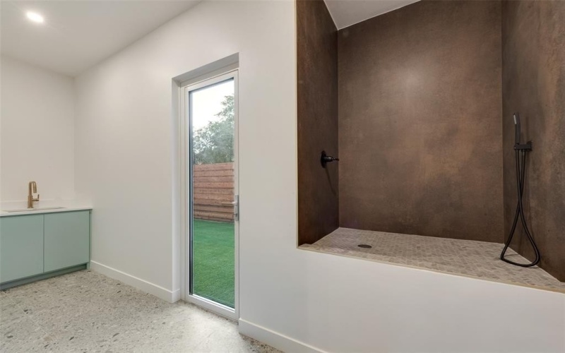 3821 Beechwood Lane, Dallas, TX 75220, 5 Habitaciones Habitaciones , ,6 BañosBaños,Residential,En Venta,3821 Beechwood Lane,20940977
