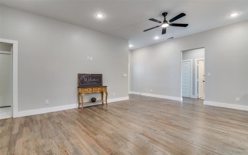 4610 3rd Street, Greenville, TX 75401, 4 Bedrooms Bedrooms, ,2 BathroomsBathrooms,Residential,For Sale,4610 3rd Street,20941051